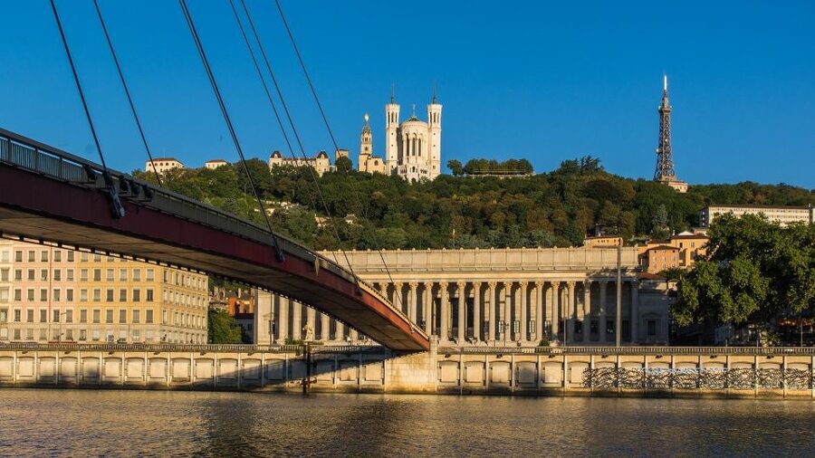 Lyon: Old District Private Guided Walking Tour - What $217 per person really buys you