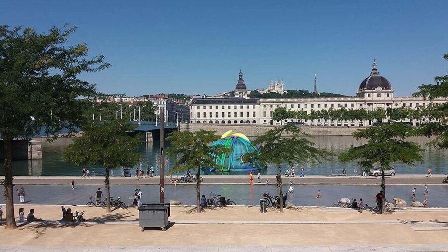 Lyon: Old District Private Guided Walking Tour - Guide quality and language choices
