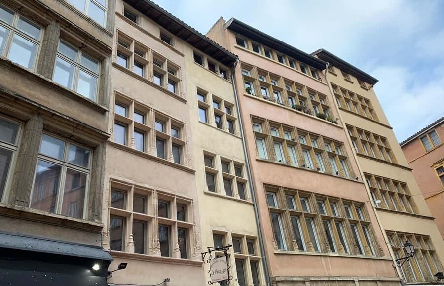 Lyon: Private Walking Tour of "Traboules" in the Old Town - Is $43 good value for 150 minutes?