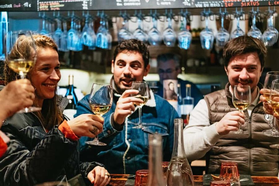 Lyon: Vieux Lyon Food Tasting Walking Tour - Key points to know before booking
