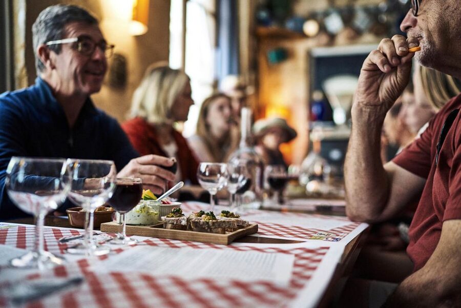 Lyon: Vieux Lyon Food Tasting Walking Tour - Stop five: drinks, conversation, and the last bite