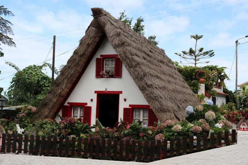 Madeira: Santana Jeep Safari and Referta Levada Walk - Pico do Areeiro at 1,818 meters