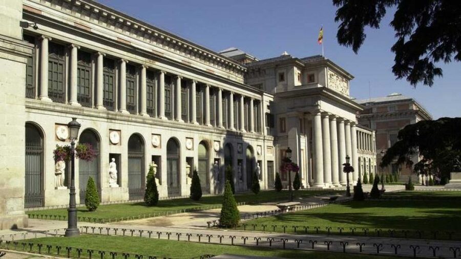 Madrid: 1.5-Hour City Highlights Guided Walking Tour - Five things to know before you book