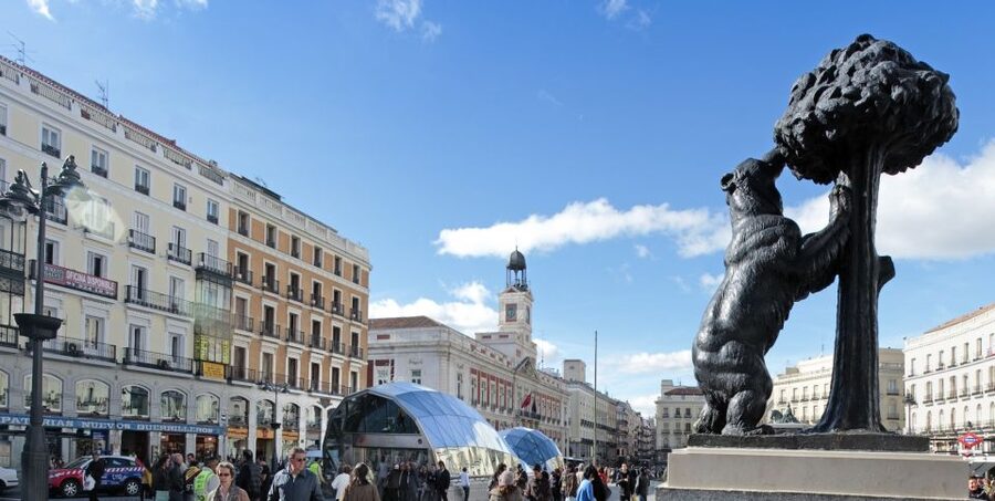 Madrid: 1.5-Hour City Highlights Guided Walking Tour - What this short Madrid walk really offers