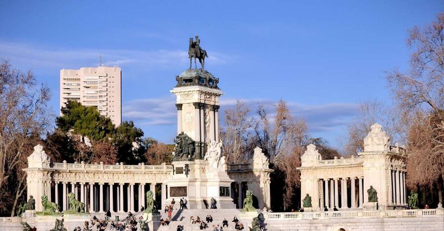 Madrid: 1.5-Hour Retiro Park Guided Walking Tour - Why Retiro Park deserves a guided walk