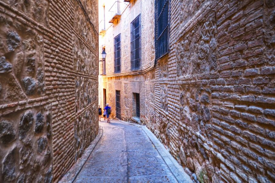 Madrid: 6-Hour Day Trip to Toledo with Guided Walking Tour - Town Hall Square and the Gothic Cathedral