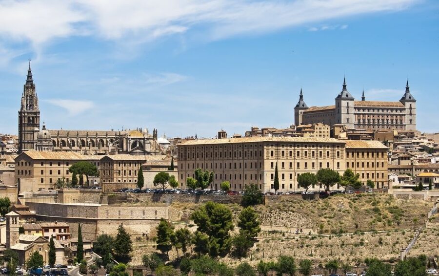 Madrid: Day Trip to Toledo with Walking Tour & Small Group - The panoramic view gives Toledo a shape