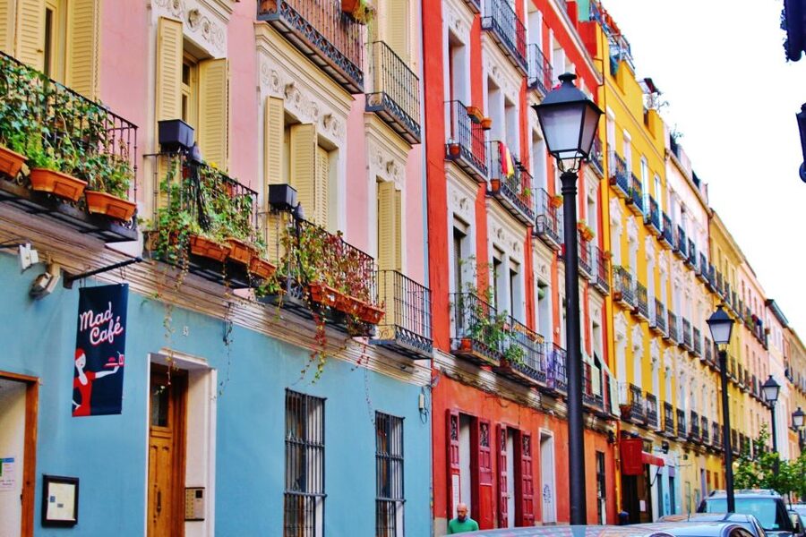 Madrid Historical Centre & Old Town Walking Tour in French - Starting at Puerta Cerrada, where Madrid began