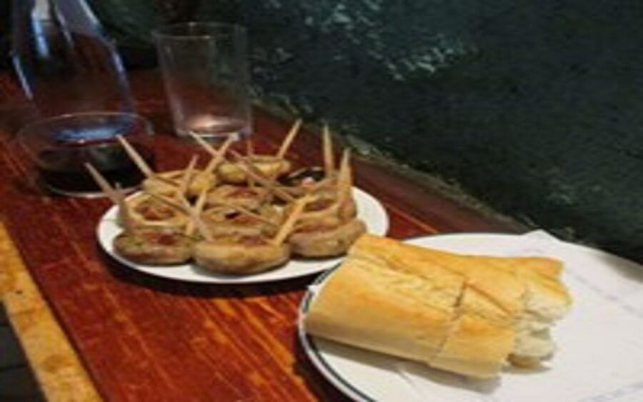 Madrid: Old Madrid Walking Food and Wine Tour - Meeting at Puerta del Sol