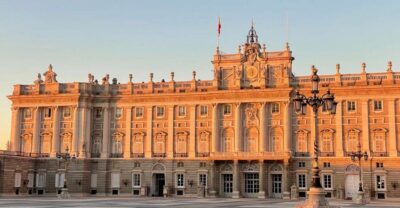 Royal Palace Skip-the-Line Guided Tour