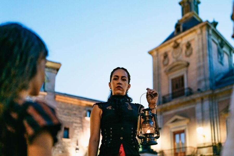 Madrid: Spanish Inquisition and Legends Evening Walking Tour - Starting beside the Orpheus fountain