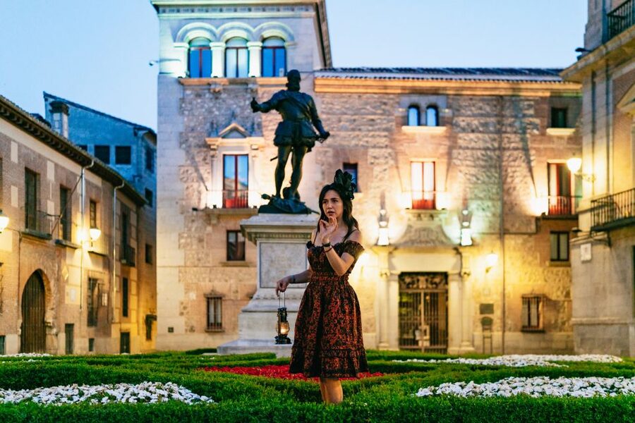 Madrid: Spanish Inquisition and Legends Evening Walking Tour - How the Spanish Inquisition theme is handled