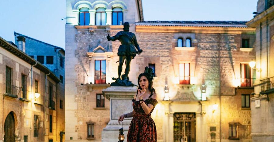 Madrid: Spanish Inquisition and Legends Evening Walking Tour - Madrid after dark, with a darker story