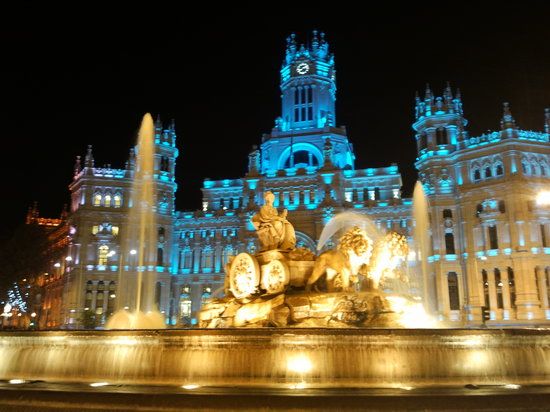 Madrid: Sunset Walking Tour with Optional Flamenco Show - The Royal Palace at sunset