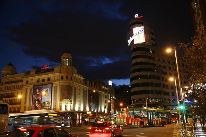 Madrid: Sunset Walking Tour with Optional Flamenco Show - Gran Vía after dark