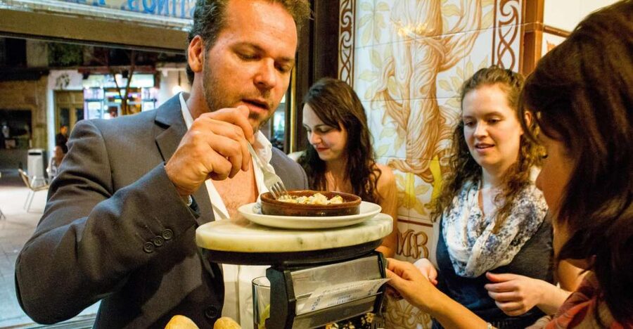 Madrid: Tapas & Wine Tasting Tour with Local Guide - What you actually eat and drink