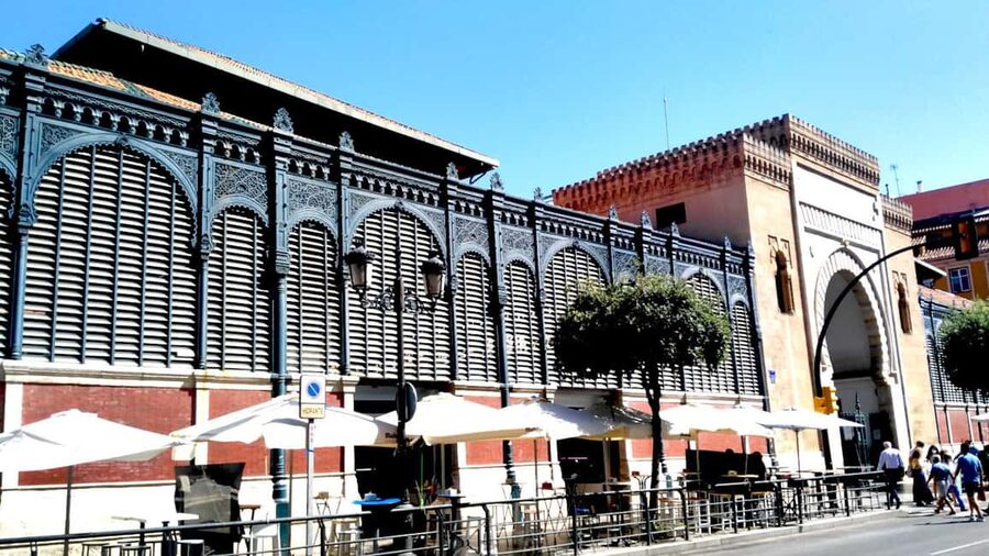 Málaga: 2h Walking Historical Tour–Art, Culture and Legends - Picasso, Plaza de la Merced, and Málaga’s artistic identity