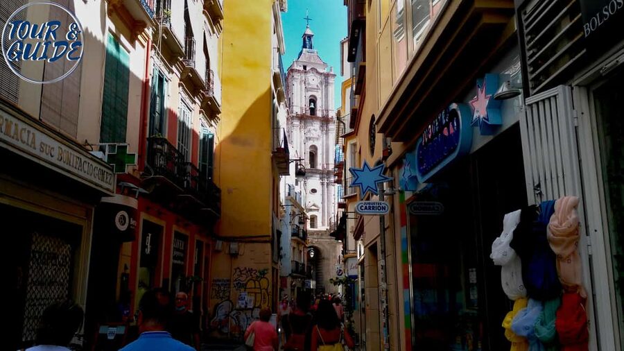Málaga: 2h Walking Historical Tour–Art, Culture and Legends - Atarazanas Market and Málaga on a plate