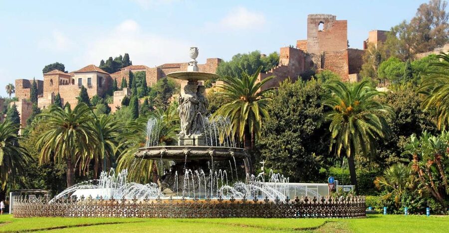Málaga: 3-Hour Complete Walking Tour with Tickets - Key points at a glance