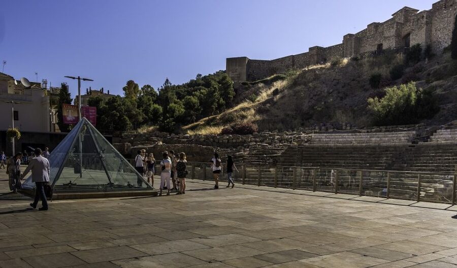 Málaga: 3-Hour Complete Walking Tour with Tickets - Roman Theatre: 30 minutes among the ruins