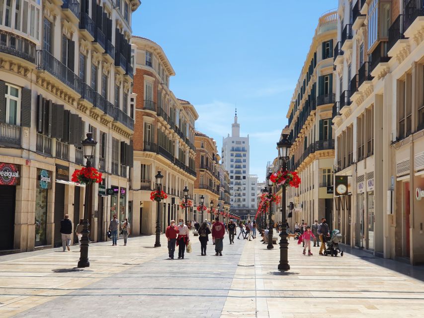 Málaga: Cathedral, Alcazaba, Roman Theater Walking Tour - Guide Style: The Biggest Reason to Go
