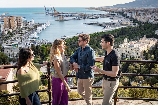Malaga Private Walking Tour, Alcazaba & Catamaran Cruise - Málaga Old Town in One Focused Hour