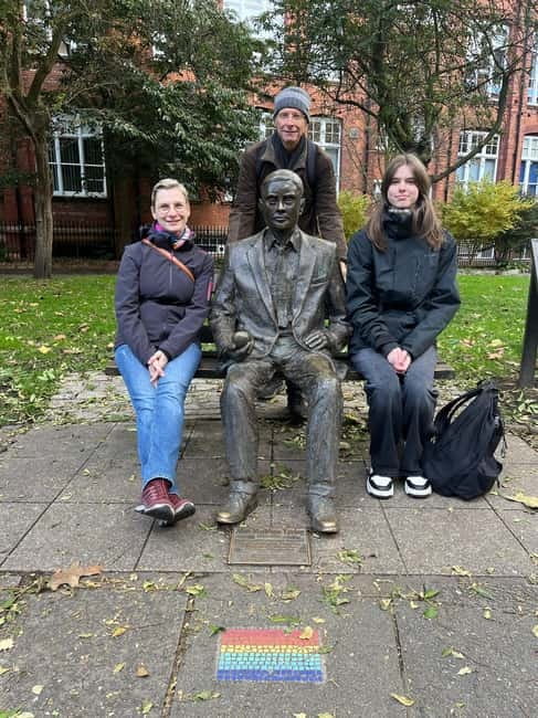 Manchester City Highlights Walking Tour - What this Manchester walk is really trying to do