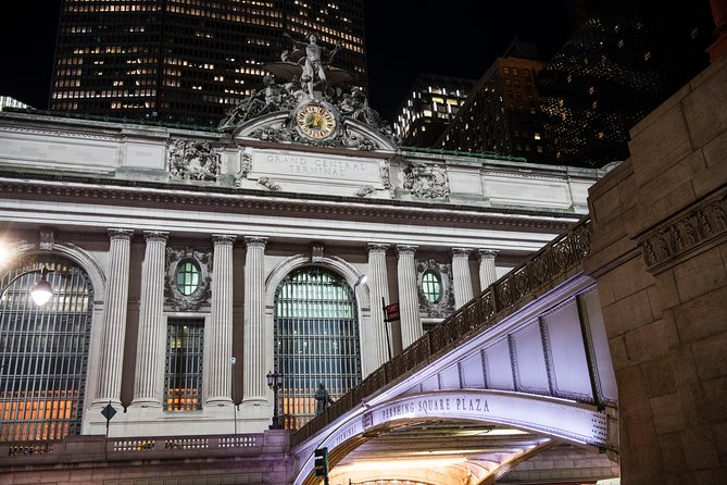 Manhattan Neighborhood Private Customized Walking Tour - Midtown packs in the famous sights