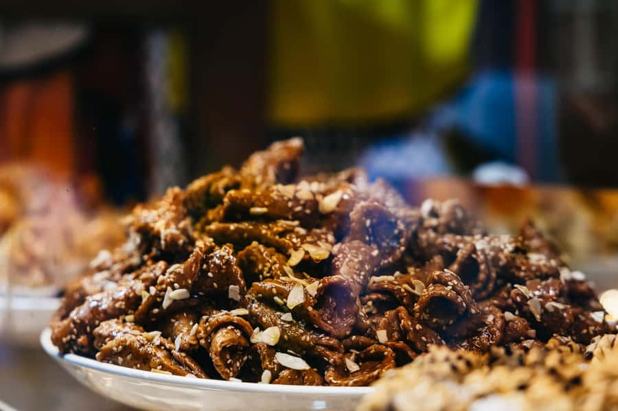 Marrakech: Authentic Moroccan Food Walking Tour & Dinner - Who should book this Medina food walk?