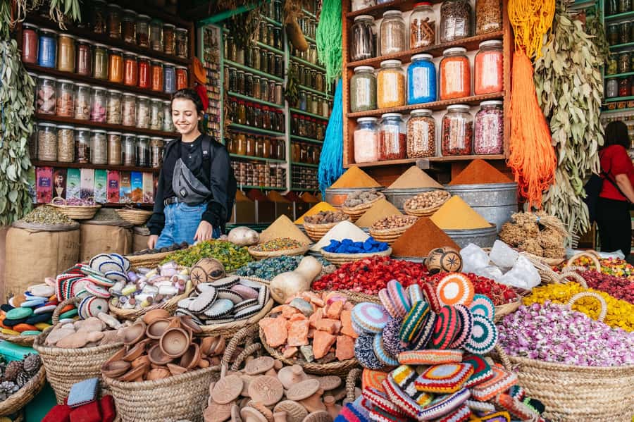 Marrakech: Colorful Medina Souks Guided Walking Tour - Souk Semmarine and the art of getting oriented