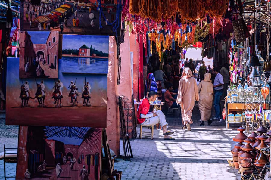 Marrakech: Customized Guided Walking Tour - Bahia Palace and the details above eye level