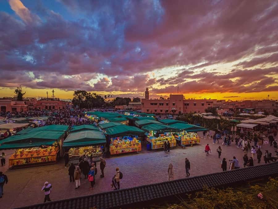 Marrakech: Souk by Night Medina Guided Walking Tour. - Koutoubia Mosque and the walk back
