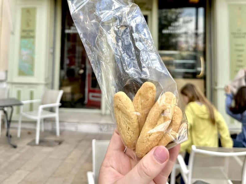 Marseille: Foodie Walking Tour of the Cours Julien District - The social side of the walk