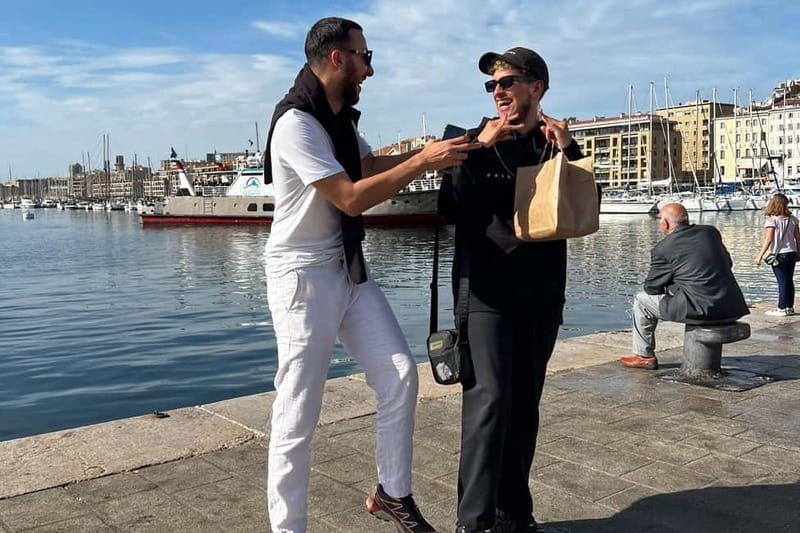 Marseille: No-Diet Club Local Food Tasting and Walking Tour - How much walking and eating should you expect?