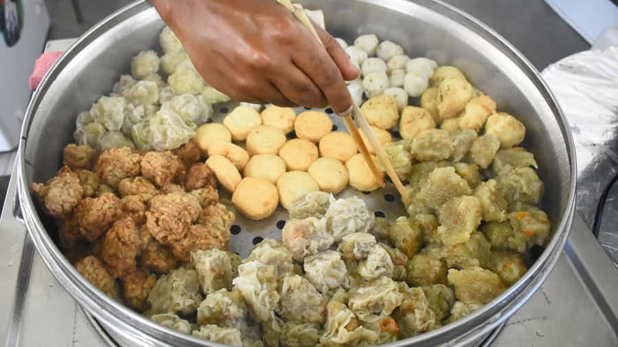 Mauritius: Port Louis Street Food Walking Tour - Accessibility, food restrictions, and group size