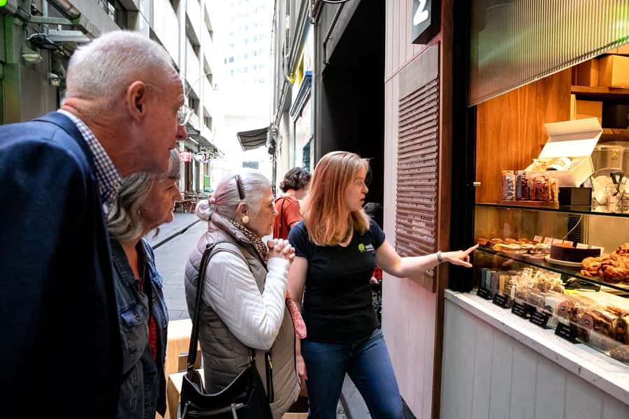 Melbourne: 3-Hour Foodie Discovery Walking Tour - Finishing with a drink at Whitehart Bar