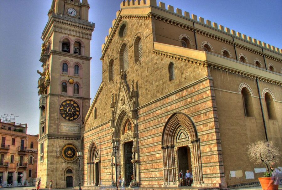Messina: Guided City Highlights Walking Tour - S.S. Annunziata dei Catalani and mixed architecture