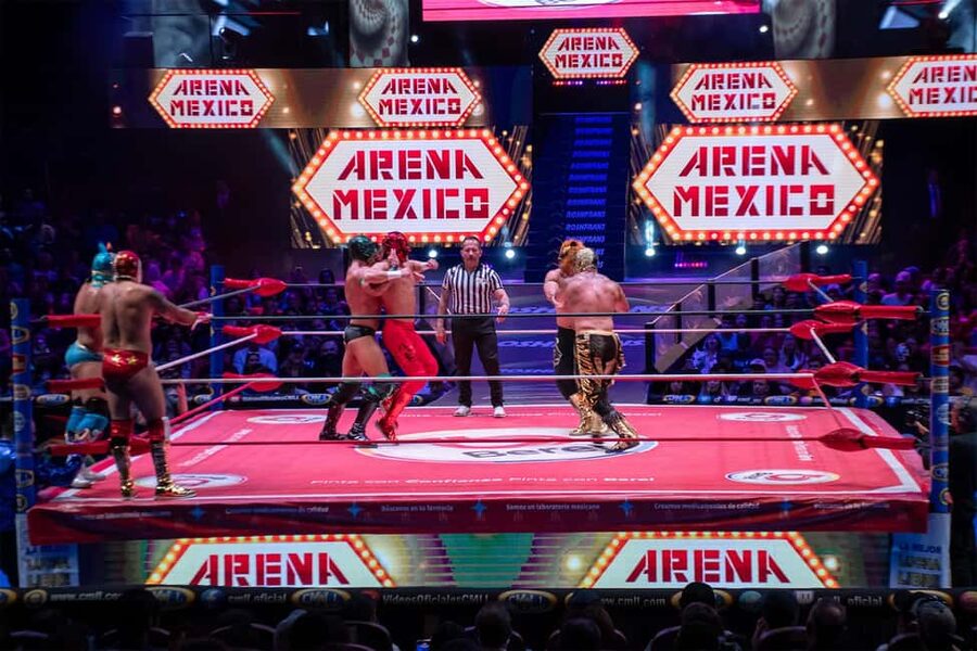 Mexico City: Lucha Libre Show, Walking Tour & Tequila - What makes the crowd part of the show