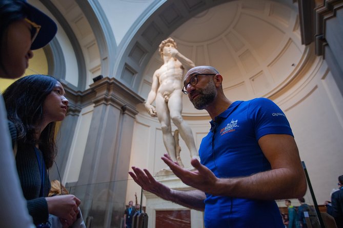 Michelangelo’s David, Accademia & Uffizi Small Group Tour - Walking from Ponte Vecchio to Piazza della Signoria