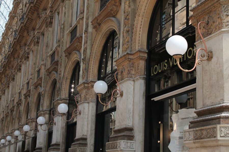Milan: City Highlights Walking Tour - Timing, walking, and comfort