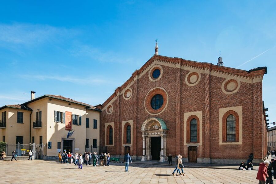 Milan: Da Vinci's Last Supper and Guided Walking Tour - Walking Toward Sforza Castle