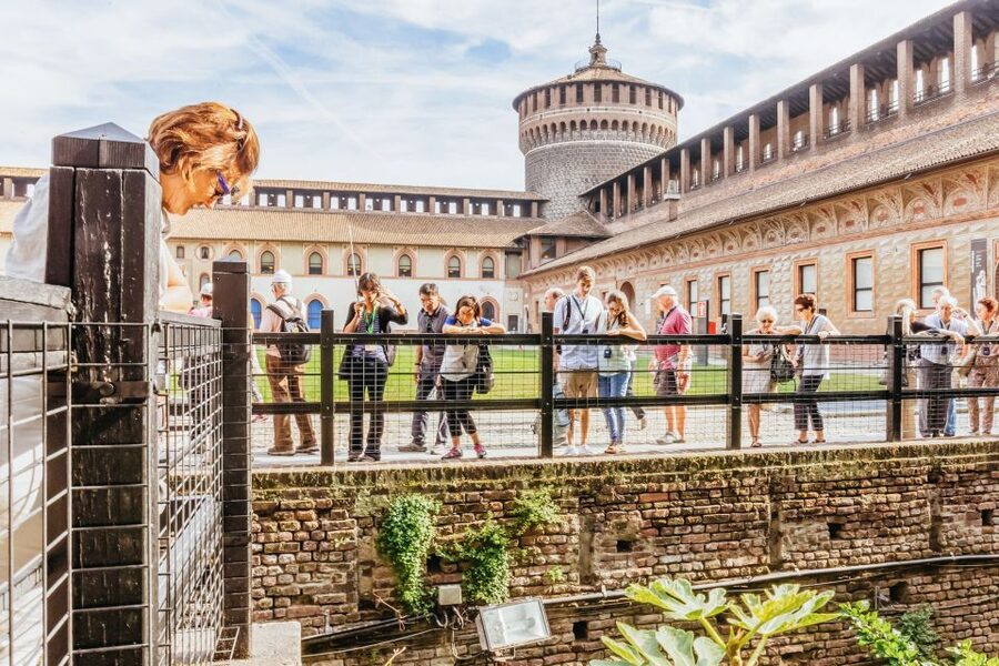Milan: Guided Walking Tour & Last Supper Visit with Ticket - Sforza Castle Brings Milan’s Power Into View
