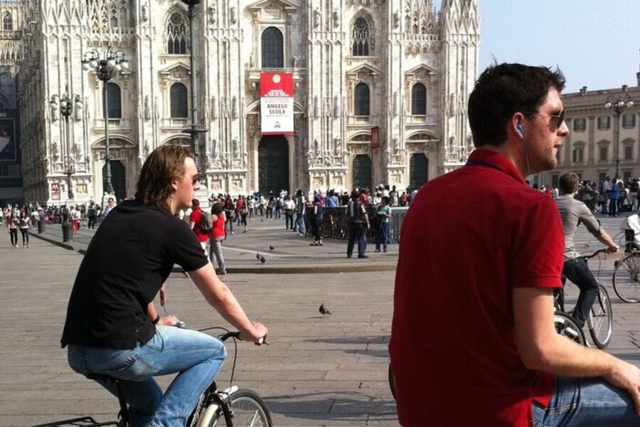 Milan: Private Custom Walking Tour With A Local Guide - Walking, public transport, and accessibility