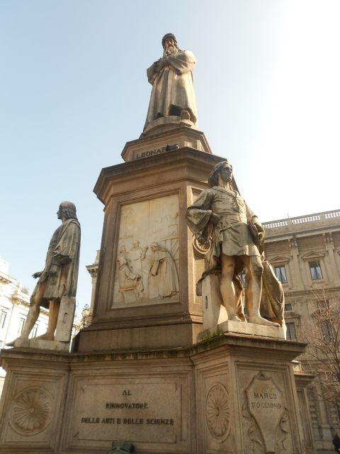 Milan: Private or Shared Essential Walking Tour - Private group value and group-size questions