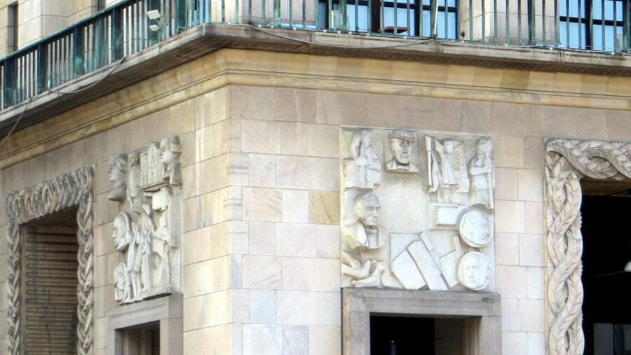 Milan: Private or Shared Essential Walking Tour - Timing, walking comfort, and practical limits