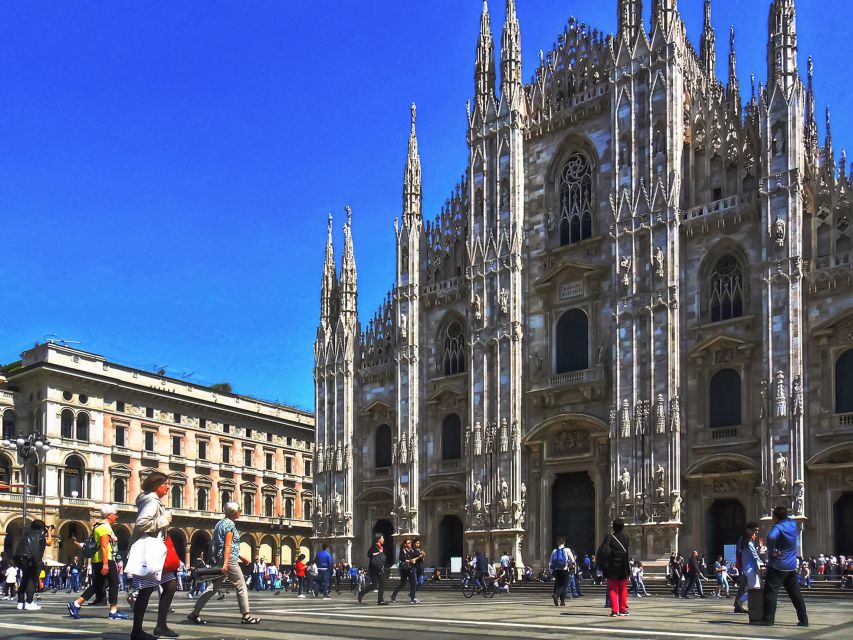 Milan: Skip-the-Line Guided Walk and "The Last Supper" - Meeting at the Galleria Vittorio Emanuele II