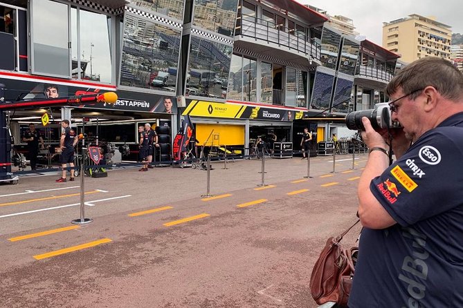 Monaco Formula 1 Walking Tour - The Inside Track Monaco F1 - Tom and David Shape the Experience