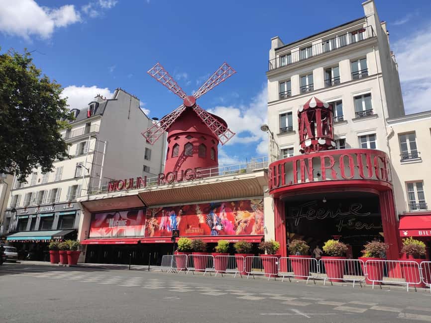 Montmartre Walking Tour with a Local Guide - The Wall of Love and Montmartre’s softer side