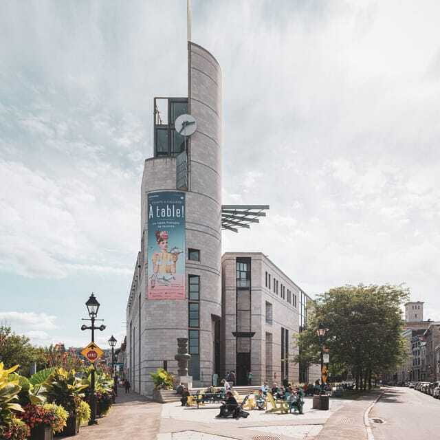 Montreal: Old Montreal Guided Walking Tour - Why the guides make the difference