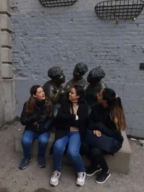 Montreal: Private Walking Tour with a Local - Walking pace, stairs, and accessibility